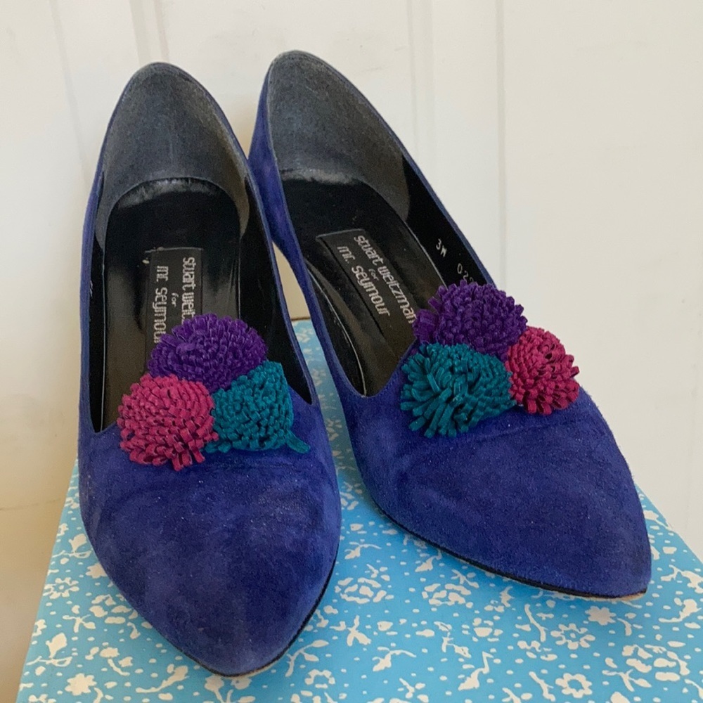 Ladies’ Stuart Weitzman Suede Pumps (9AA)